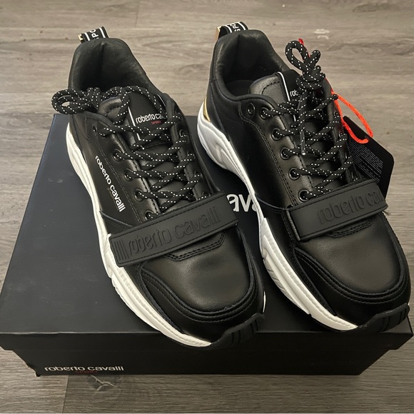 Roberto Cavalli SPORT size 9 black & white with a bit of gold in it - Picture 2 of 4